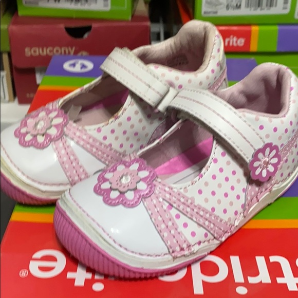 Sheena - Picture 2 of 7